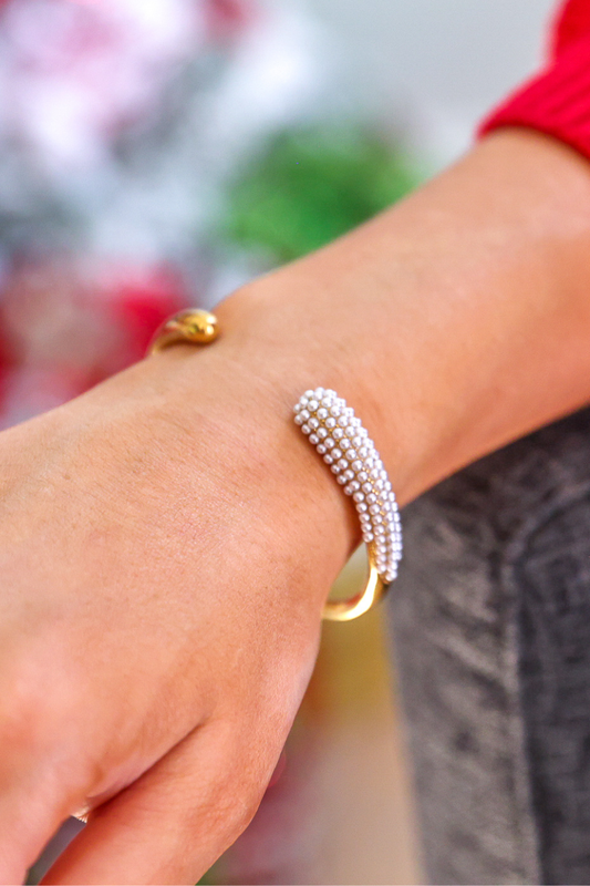 Pearl Embrace Cuff